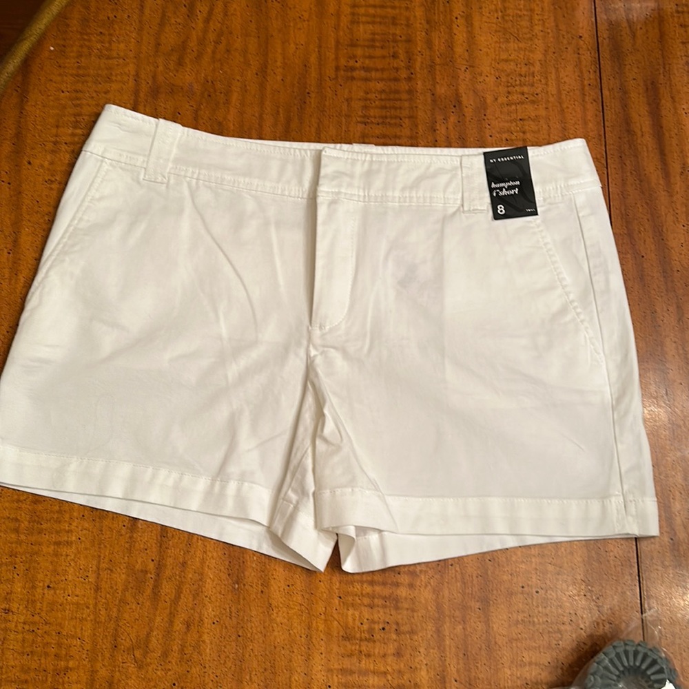 NY & Company white Hampton 4” shorts size 8 NEW with tags